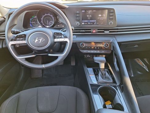 Certified 2022 Hyundai Elantra Blue image 13
