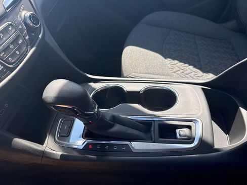 Used 2022 Chevrolet Equinox LT image 21