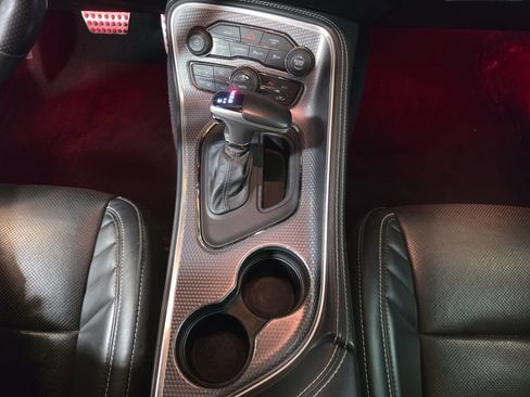 Used 2019 Dodge Challenger SRT Hellcat image 18