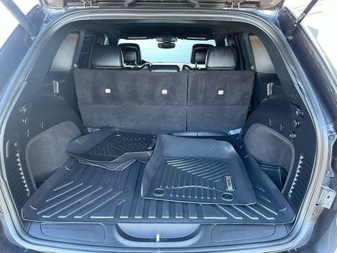 Used 2019 Jeep Grand Cherokee Altitude AWD/4WD image 15