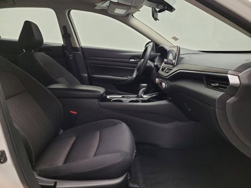 Used 2024 Nissan Altima 2.5 SV FWD image 21