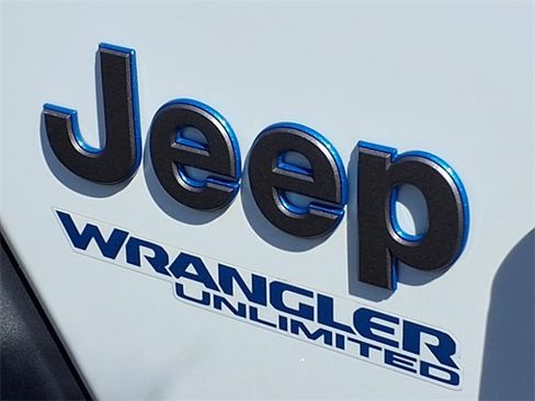 Certified 2022 Jeep Wrangler Unlimited Rubicon 4xe w/ Cold Weather Group image 11