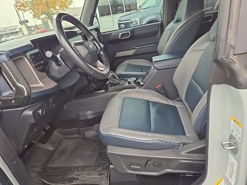 Used 2021 Ford Bronco Outer Banks image 11