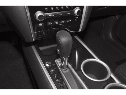 Used 2015 Nissan Pathfinder SL FWD image 11