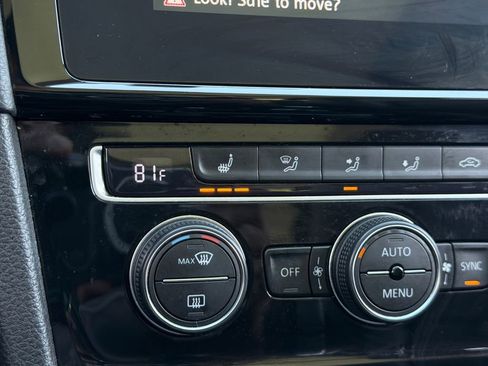 Used 2018 Volkswagen Golf SEL FWD image 29