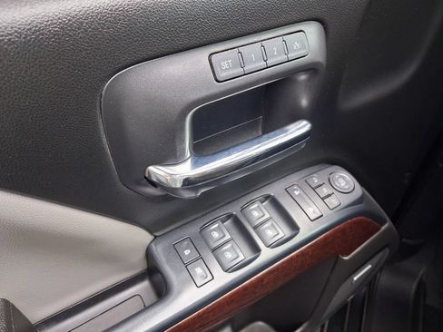 Used 2018 GMC Sierra 1500 SLT AWD/4WD image 23