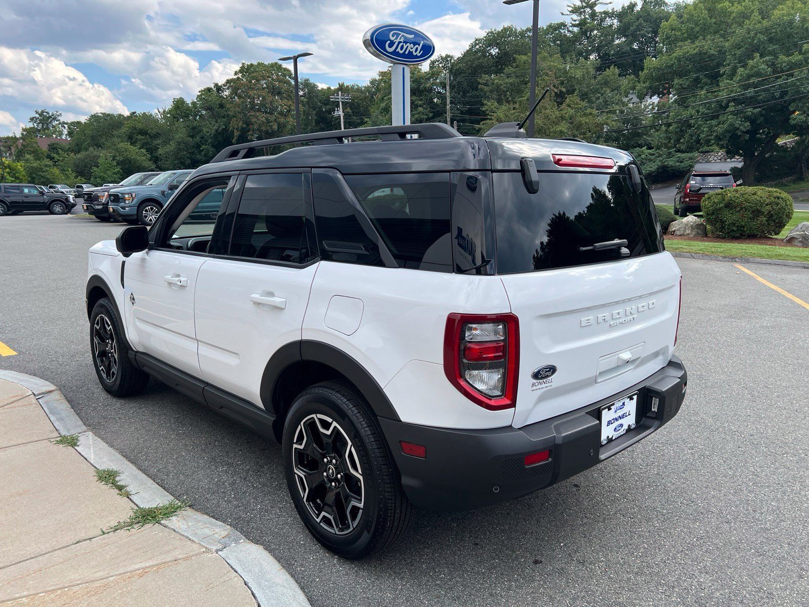 Used 2025 Ford Bronco Sport Outer Banks w/ Outer Banks Tech Package+ AWD/4WD image 5