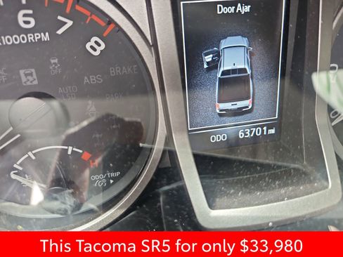 Used 2022 Toyota Tacoma SR5 w/ Technology Package AWD/4WD image 13