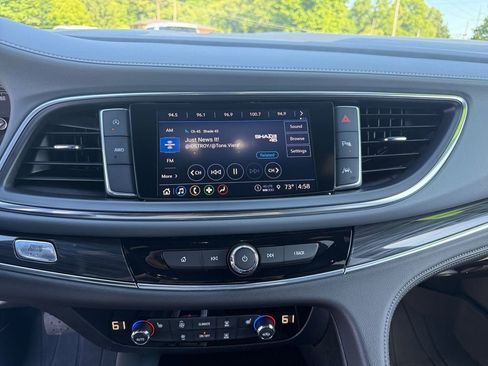 Used 2022 Buick Enclave Essence w/ LPO, Touring Package AWD/4WD image 22