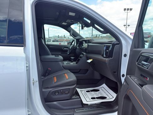 New 2026 GMC Sierra 1500 AT4 w/ AT4 Premium Package AWD/4WD image 9