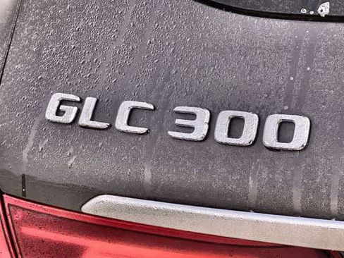 Used 2022 Mercedes-Benz GLC 300 image 8