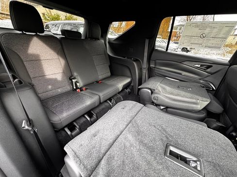 New 2026 Chevrolet Traverse LT w/ Driver Confidence Package image 20