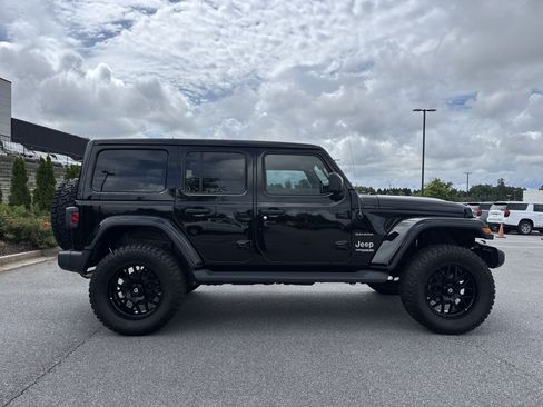 Used 2020 Jeep Wrangler Unlimited Sahara AWD/4WD image 11