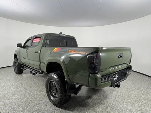 Used 2021 Toyota Tacoma TRD Sport w/ Technology Package AWD/4WD image 5