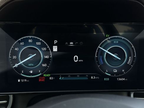 Used 2025 Hyundai Elantra Limited FWD image 17