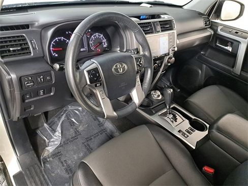 Used 2021 Toyota 4Runner SR5 Premium image 18