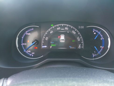 Used 2023 Toyota RAV4 SE w/ Convenience Package image 22