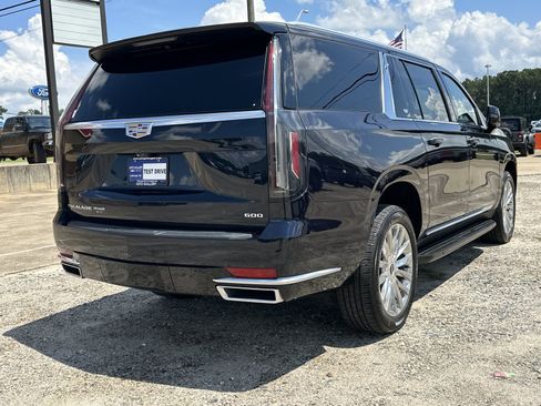 Used 2021 Cadillac Escalade ESV Premium Luxury AWD/4WD image 6