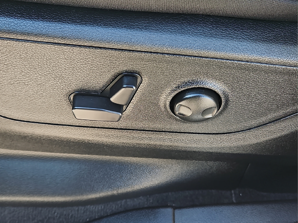 Used 2025 RAM 1500 Big Horn AWD/4WD image 18