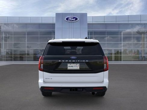 New 2025 Ford Expedition Active image 5