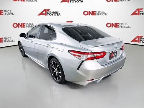 Used 2019 Toyota Camry SE w/ Convenience Package image 5
