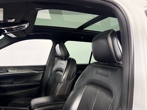 Certified 2022 Jeep Grand Cherokee Overland AWD/4WD image 24