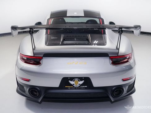 Used 2018 Porsche 911 GT2 RS RWD image 8