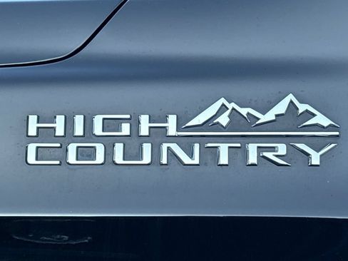 Used 2021 Chevrolet Tahoe High Country AWD/4WD image 17