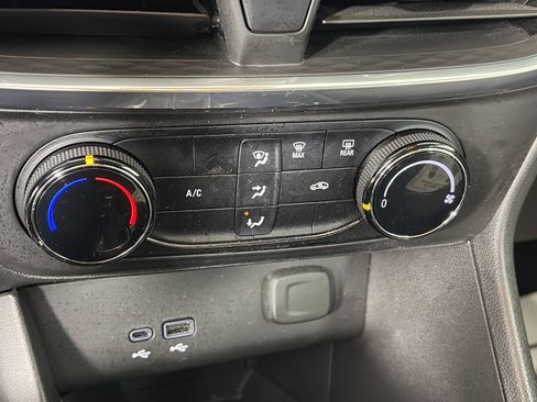 Certified 2024 Buick Encore GX Preferred image 20