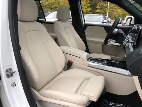 New 2026 Mercedes-Benz GLB 250 4MATIC image 35