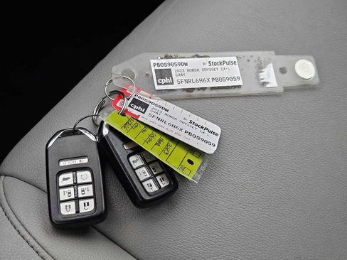 Used 2023 Honda Odyssey EX-L image 34