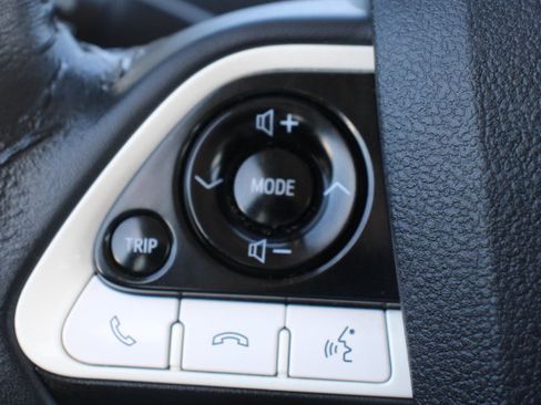 Used 2018 Toyota Prius Prime Premium FWD image 24