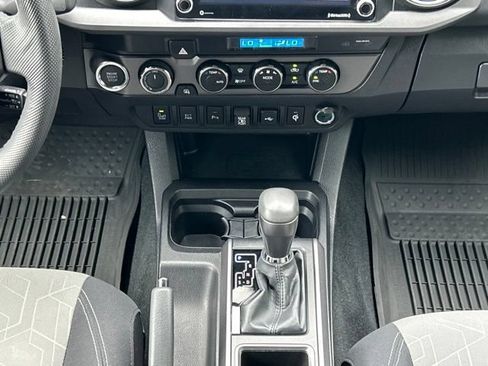Certified 2023 Toyota Tacoma TRD Off-Road w/ Technology Package AWD/4WD image 45