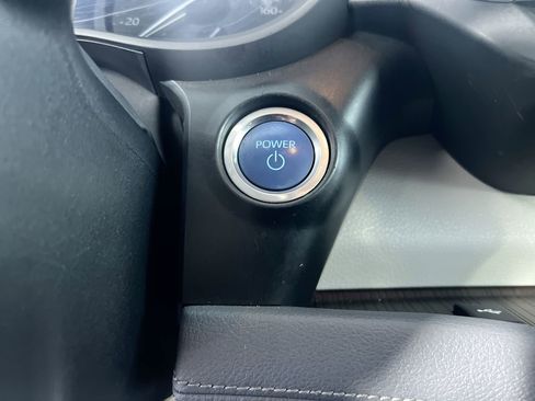 Used 2024 Toyota Sienna XLE image 21