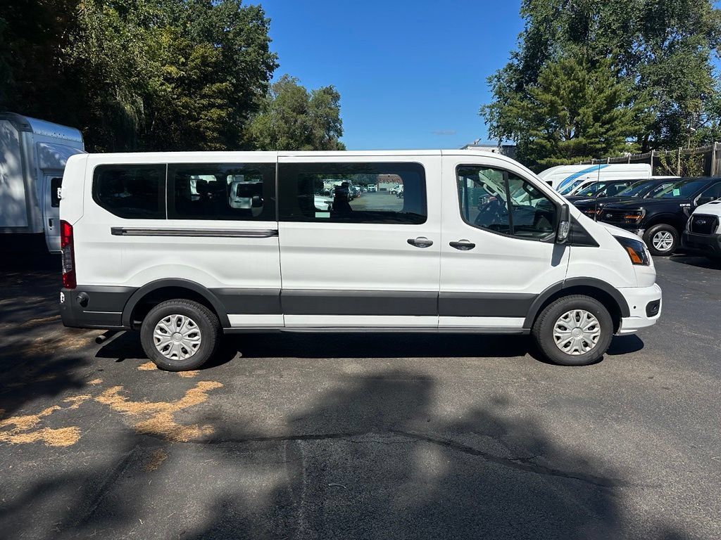 Used 2024 Ford Transit 350 XLT RWD image 4