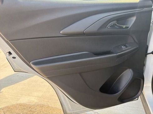 Used 2024 Chevrolet TrailBlazer LT image 27