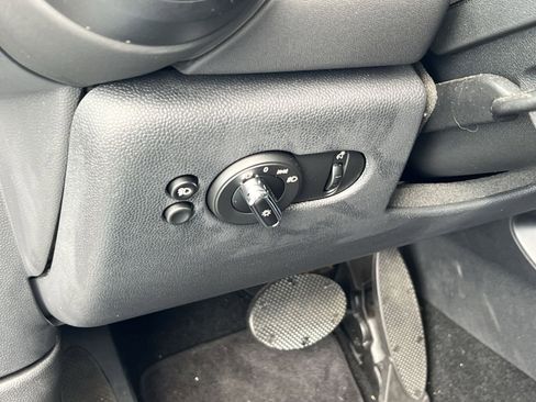 Certified 2024 MINI Cooper SE image 27