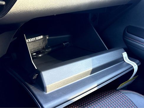 New 2025 Nissan Kicks SR image 16