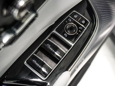 Used 2024 Cadillac Lyriq Sport AWD/4WD image 23