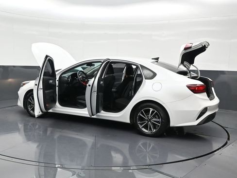 Used 2022 Kia Forte LXS image 36