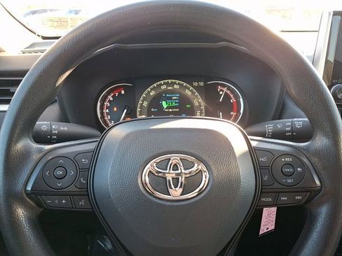Used 2023 Toyota RAV4 LE image 19
