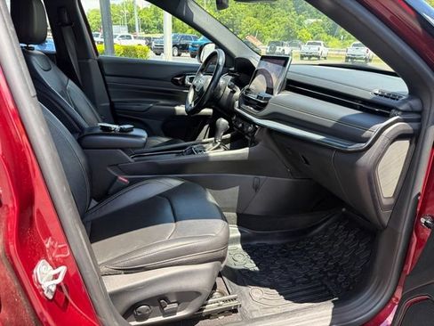 Used 2022 Jeep Compass High Altitude AWD/4WD image 3