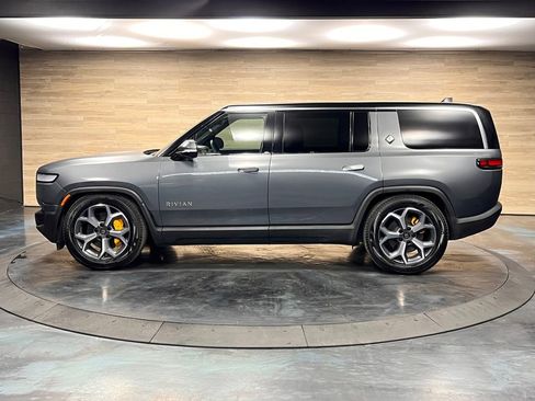 Used 2022 Rivian R1S Launch Edition image 14