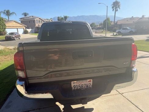 Certified 2020 Toyota Tacoma SR5 RWD image 9