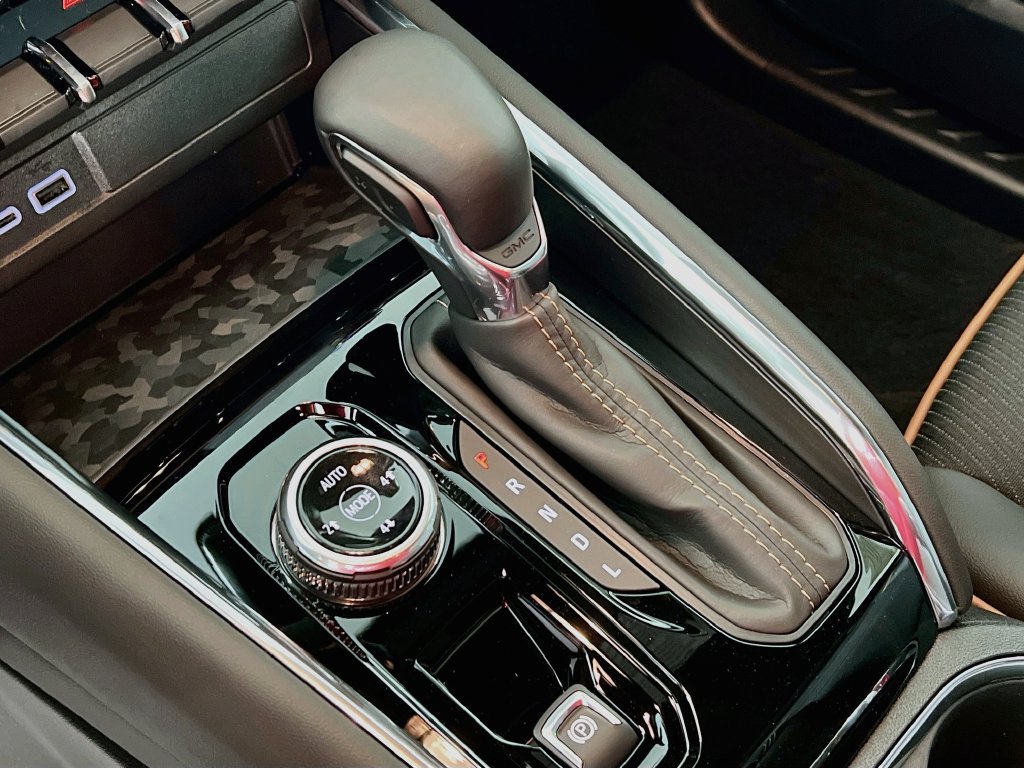 New 2026 GMC Canyon AT4 AWD/4WD image 14