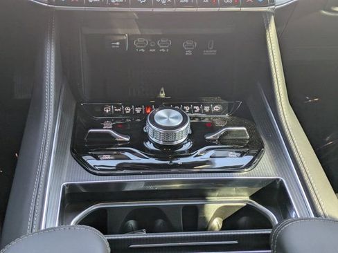 New 2026 Jeep Grand Wagoneer L Summit w/ Rear Seat Video Group I AWD/4WD image 17