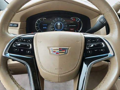 Used 2020 Cadillac Escalade ESV Platinum RWD image 22