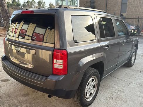 Used 2016 Jeep Patriot Sport w/ Power Value Group FWD image 7