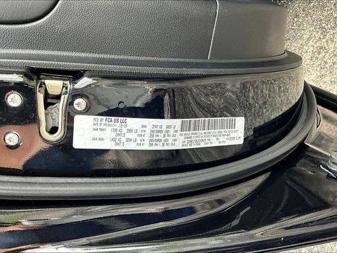 Used 2020 Chrysler Pacifica Touring w/ S Appearance Package FWD image 21