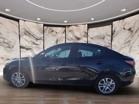 Used 2018 Toyota Yaris iA image 5